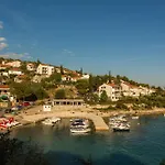 Sirena In Okrug Gornji