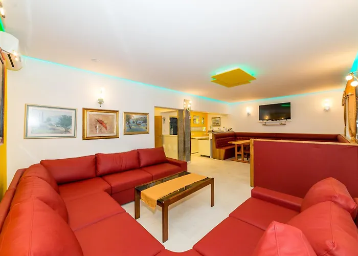 Casa de Férias Sirena In Okrug Gornji