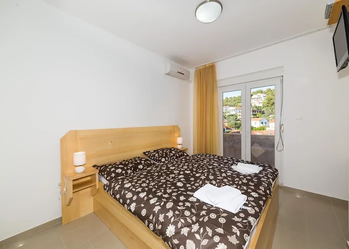 Casa de Férias Sirena In Okrug Gornji